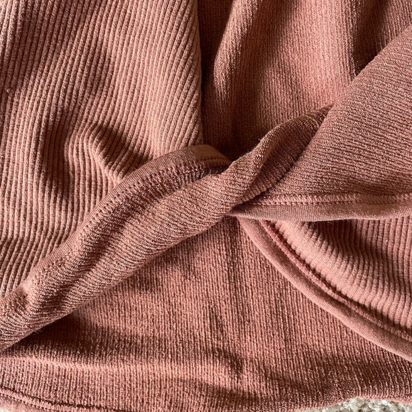 Out From Under for Urban Outfitters Twist- Back Ribbed Crop Top - size XS/S - Picture 3 of 6